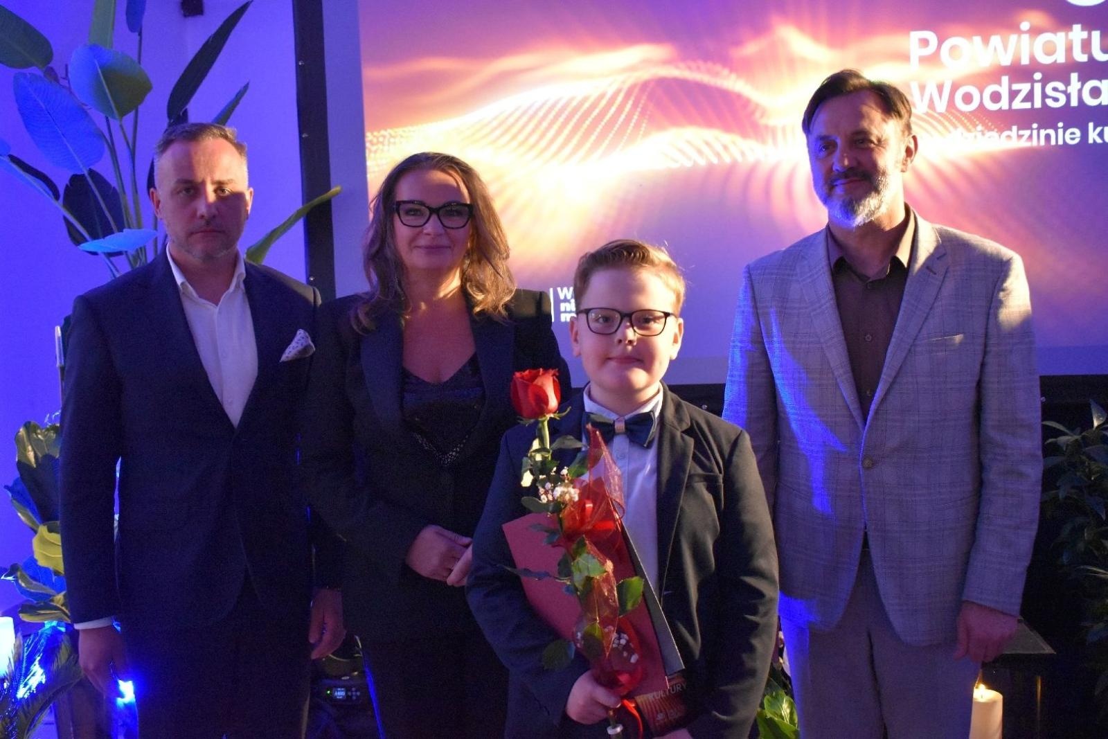 Zdjęcie w galerii na portalu naszwodzislaw.com: Najlepsi z najlepszych nagrodzeni. Gala Powiatu Wodzisławskiego 2026 za nami [FOTO] wiadomości z regionu