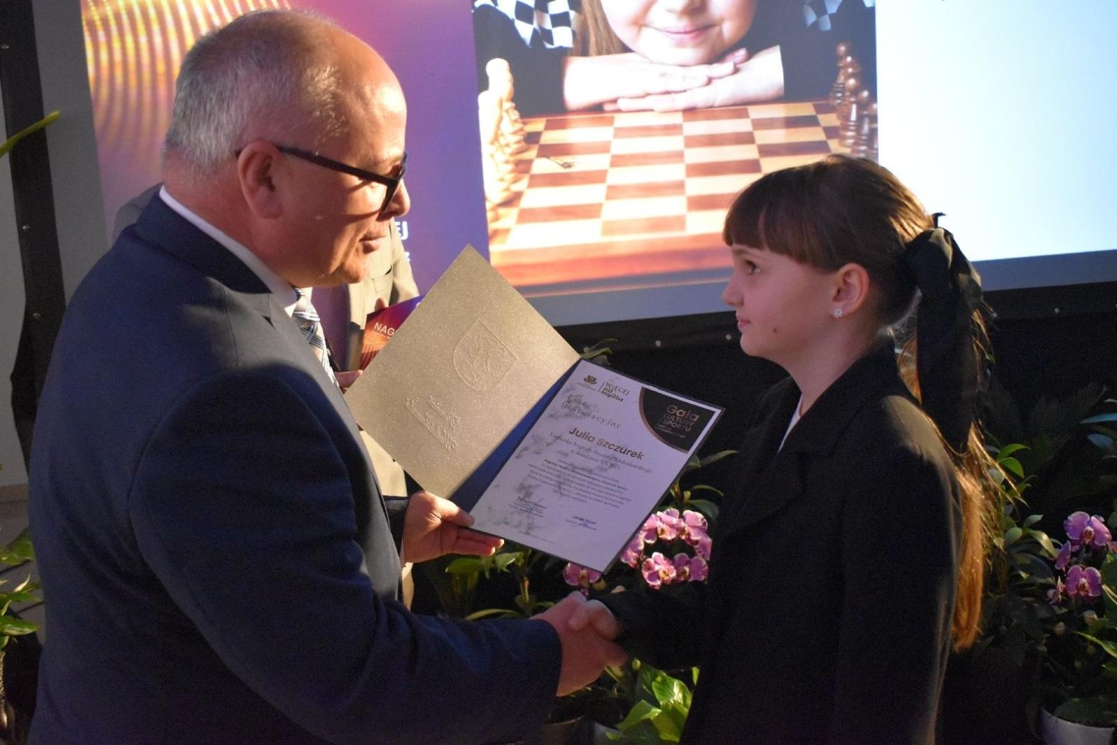 Zdjęcie w galerii na portalu naszwodzislaw.com: Najlepsi z najlepszych nagrodzeni. Gala Powiatu Wodzisławskiego 2026 za nami [FOTO] wiadomości z regionu