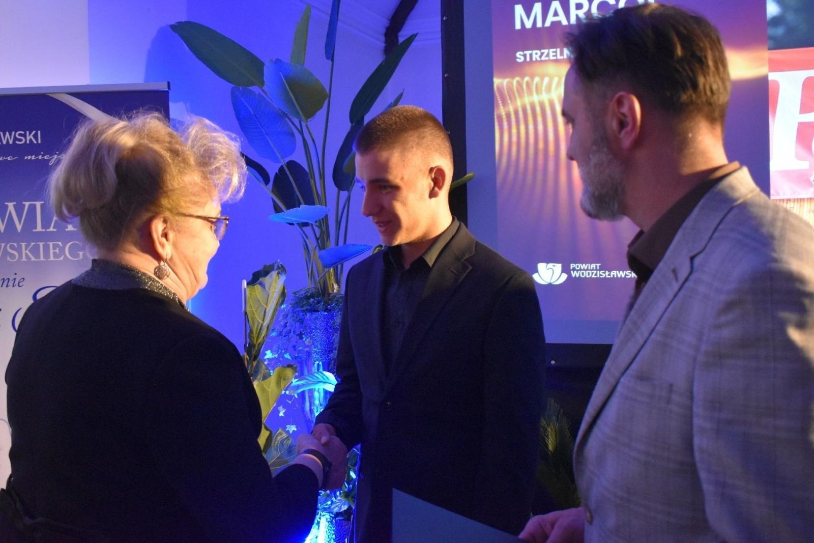 Zdjęcie w galerii na portalu naszwodzislaw.com: Najlepsi z najlepszych nagrodzeni. Gala Powiatu Wodzisławskiego 2026 za nami [FOTO] wiadomości z regionu