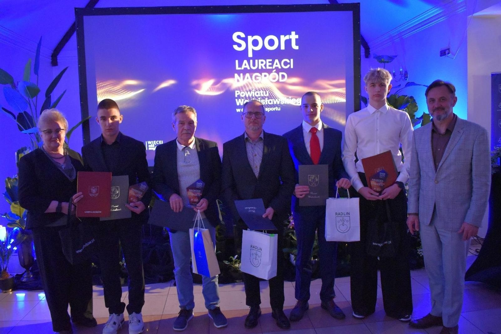 Zdjęcie w galerii na portalu naszwodzislaw.com: Najlepsi z najlepszych nagrodzeni. Gala Powiatu Wodzisławskiego 2026 za nami [FOTO] wiadomości z regionu