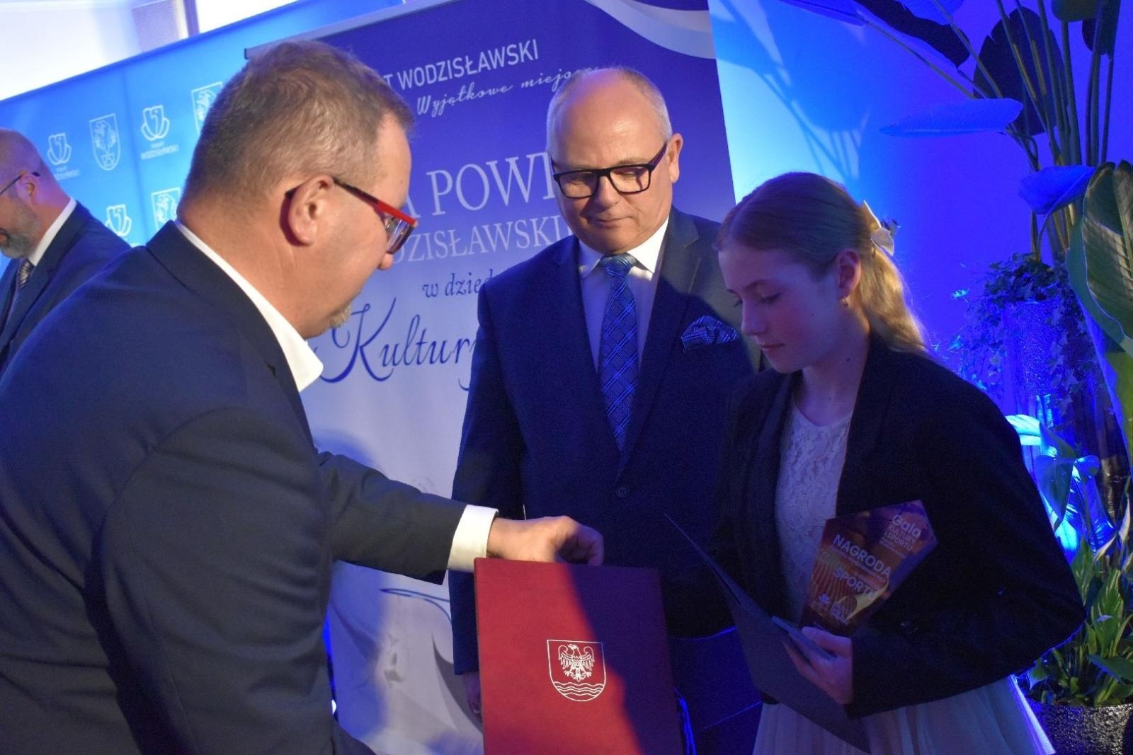 Zdjęcie w galerii na portalu naszwodzislaw.com: Najlepsi z najlepszych nagrodzeni. Gala Powiatu Wodzisławskiego 2026 za nami [FOTO] wiadomości z regionu