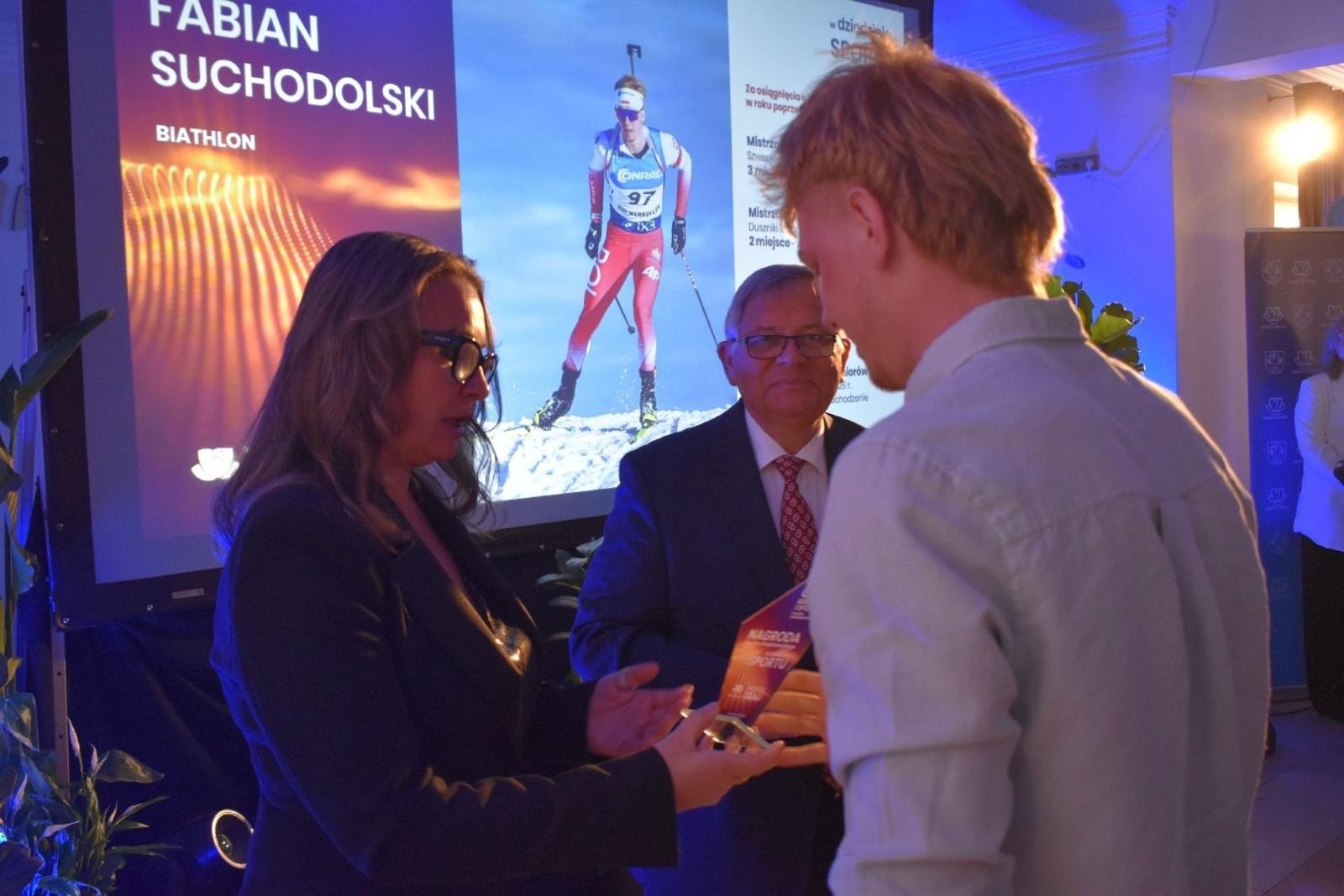 Zdjęcie w galerii na portalu naszwodzislaw.com: Najlepsi z najlepszych nagrodzeni. Gala Powiatu Wodzisławskiego 2026 za nami [FOTO] wiadomości z regionu