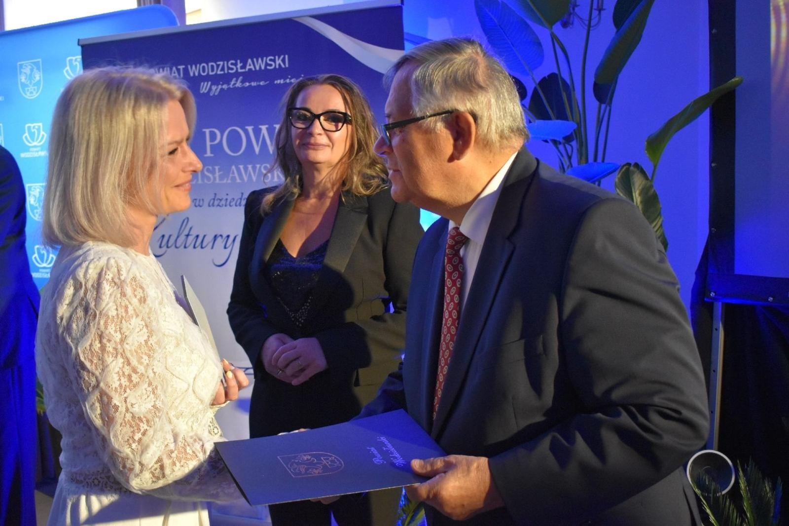 Zdjęcie w galerii na portalu naszwodzislaw.com: Najlepsi z najlepszych nagrodzeni. Gala Powiatu Wodzisławskiego 2026 za nami [FOTO] wiadomości z regionu