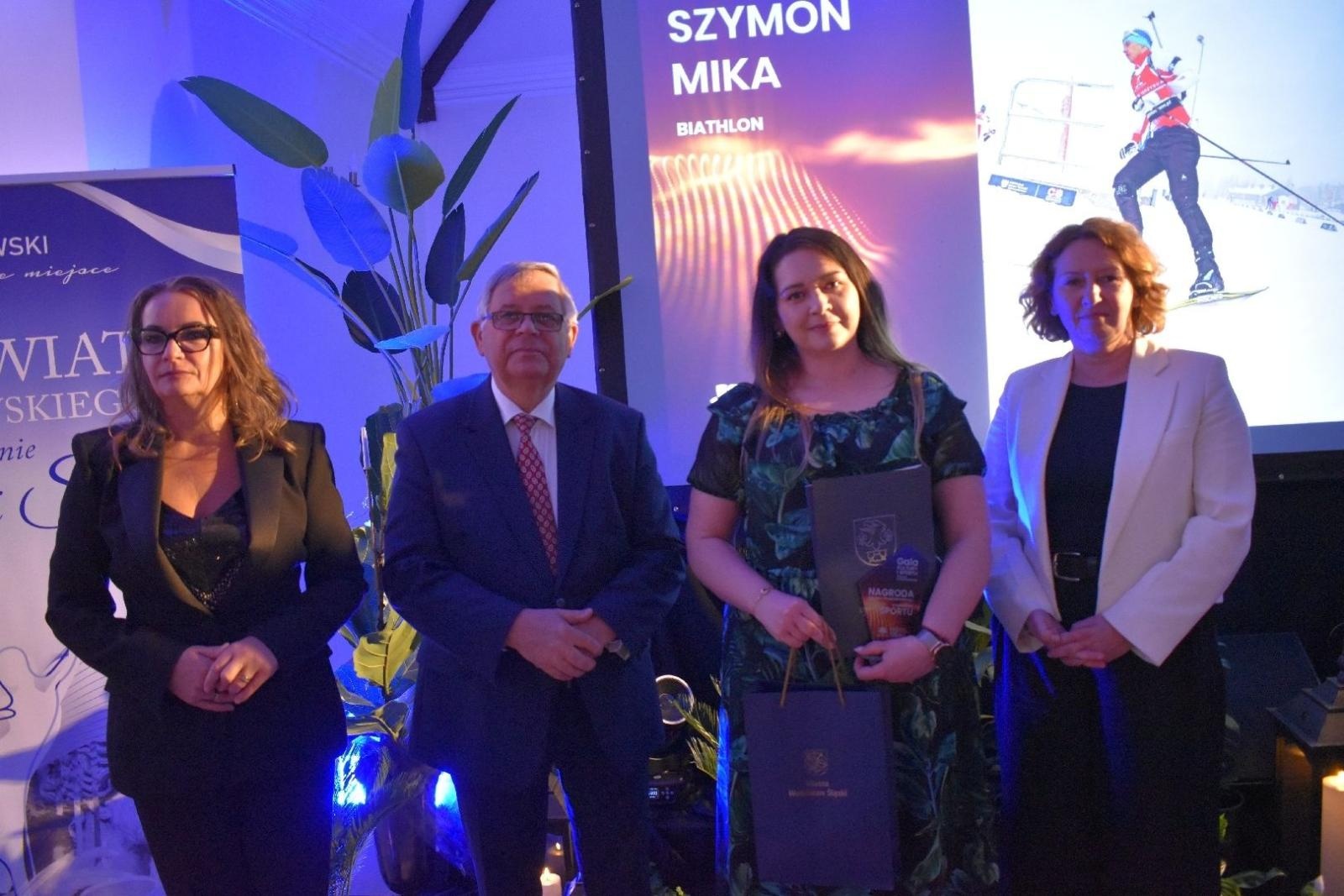 Zdjęcie w galerii na portalu naszwodzislaw.com: Najlepsi z najlepszych nagrodzeni. Gala Powiatu Wodzisławskiego 2026 za nami [FOTO] wiadomości z regionu