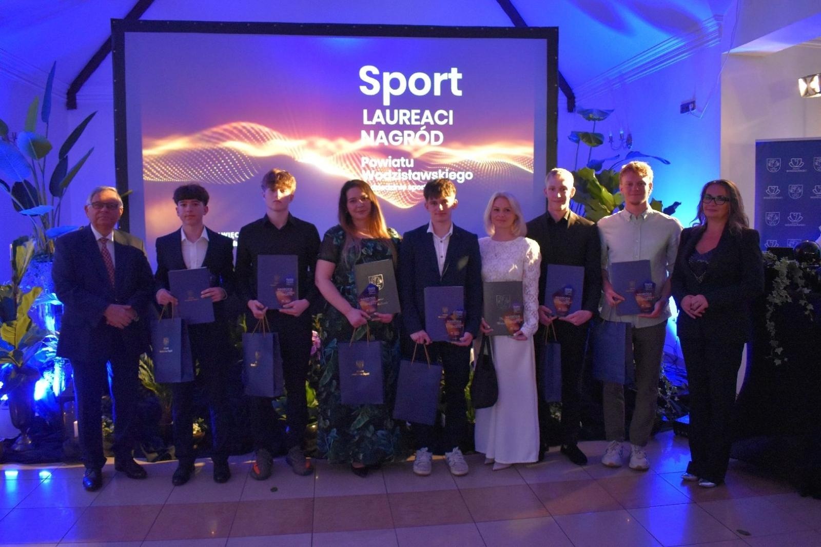Zdjęcie w galerii na portalu naszwodzislaw.com: Najlepsi z najlepszych nagrodzeni. Gala Powiatu Wodzisławskiego 2026 za nami [FOTO] wiadomości z regionu
