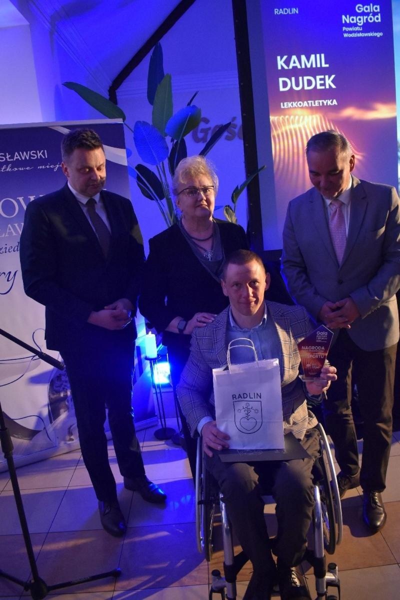 Zdjęcie w galerii na portalu naszwodzislaw.com: Najlepsi z najlepszych nagrodzeni. Gala Powiatu Wodzisławskiego 2026 za nami [FOTO] wiadomości z regionu