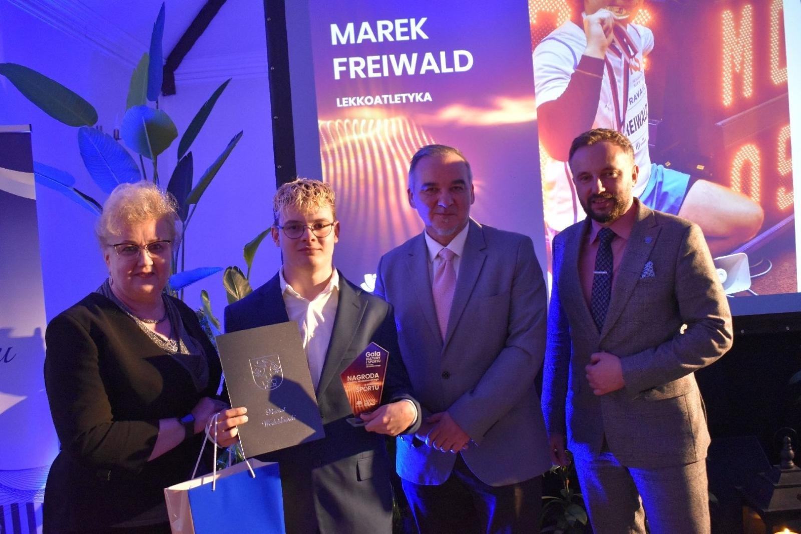 Zdjęcie w galerii na portalu naszwodzislaw.com: Najlepsi z najlepszych nagrodzeni. Gala Powiatu Wodzisławskiego 2026 za nami [FOTO] wiadomości z regionu