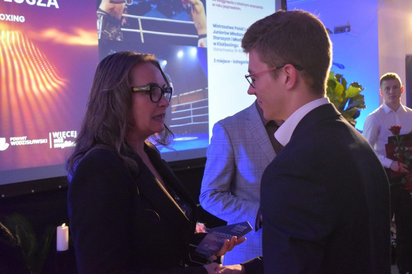 Zdjęcie w galerii na portalu naszwodzislaw.com: Najlepsi z najlepszych nagrodzeni. Gala Powiatu Wodzisławskiego 2026 za nami [FOTO] wiadomości z regionu