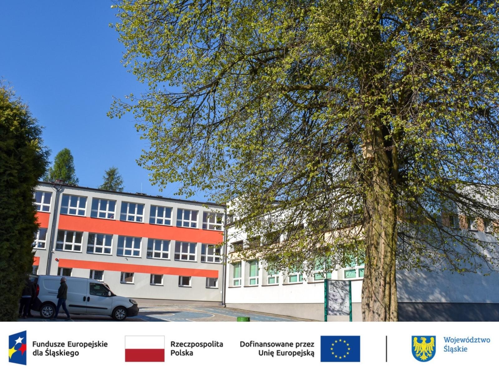 Zdjęcie w galerii na portalu naszwodzislaw.com: ZS1 po modernizacji. Szkoła zyskała nowoczesne i energooszczędne rozwiązania wiadomości z regionu