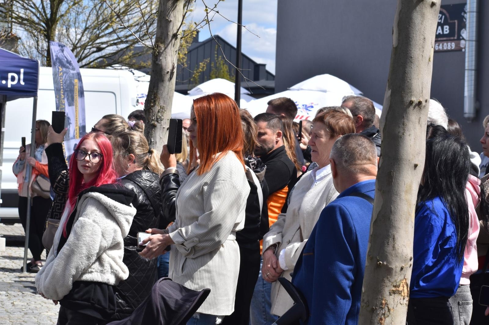 Zdjęcie w galerii na portalu naszwodzislaw.com: Ślubowanie kadetów w Rydułtowach. Młodzież rozpoczęła wojskową drogę wiadomości z regionu