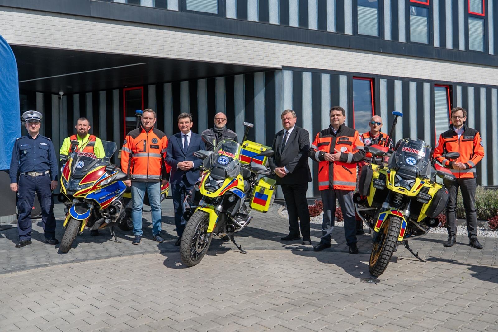 Zdjęcie w galerii na portalu naszwodzislaw.com: Motoambulanse w systemie ratownictwa. Nowelizacja ustawy zwiększy szybkość reakcji służb wiadomości z regionu