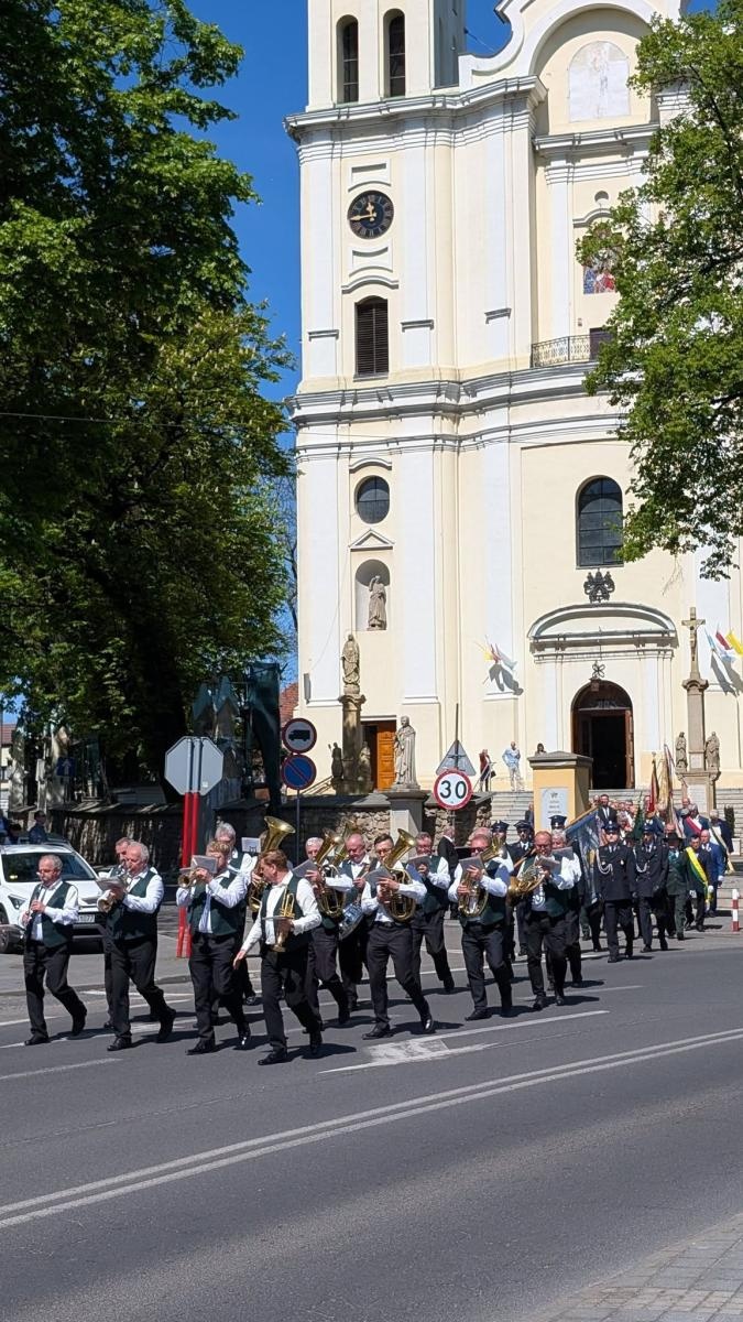 Zdjęcie w galerii na portalu naszwodzislaw.com: Obchody Konstytucji 3 Maja w Pszowie. Modlitwa i pamięć o bohaterach wiadomości z regionu