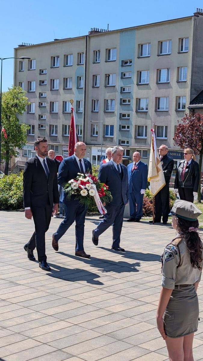Zdjęcie w galerii na portalu naszwodzislaw.com: Obchody Konstytucji 3 Maja w Pszowie. Modlitwa i pamięć o bohaterach wiadomości z regionu