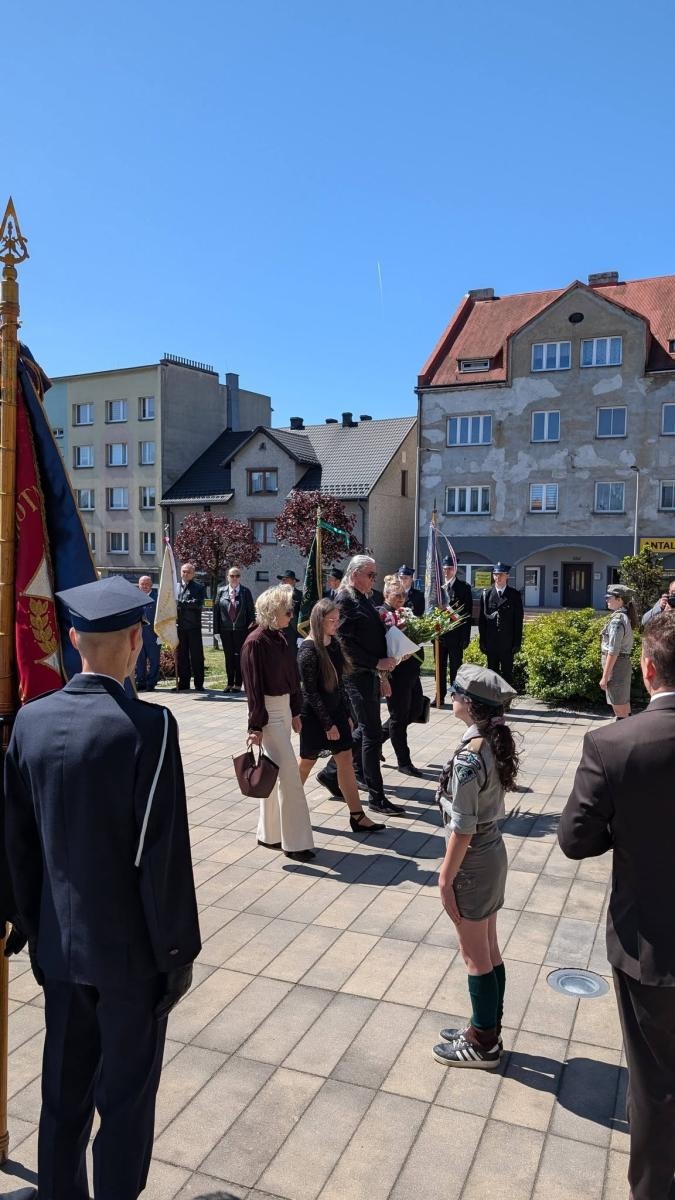 Zdjęcie w galerii na portalu naszwodzislaw.com: Obchody Konstytucji 3 Maja w Pszowie. Modlitwa i pamięć o bohaterach wiadomości z regionu