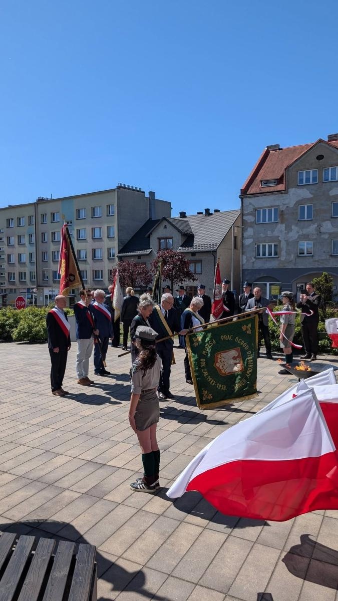 Zdjęcie w galerii na portalu naszwodzislaw.com: Obchody Konstytucji 3 Maja w Pszowie. Modlitwa i pamięć o bohaterach wiadomości z regionu