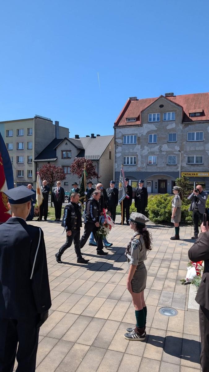 Zdjęcie w galerii na portalu naszwodzislaw.com: Obchody Konstytucji 3 Maja w Pszowie. Modlitwa i pamięć o bohaterach wiadomości z regionu