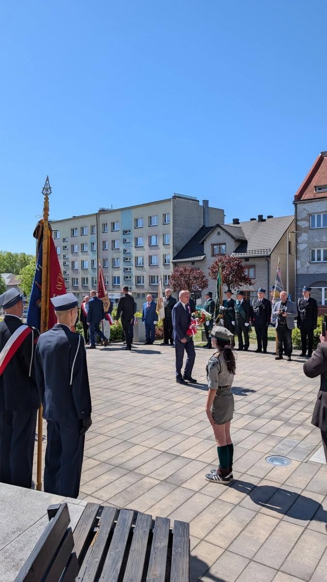 Zdjęcie w galerii na portalu naszwodzislaw.com: Obchody Konstytucji 3 Maja w Pszowie. Modlitwa i pamięć o bohaterach wiadomości z regionu