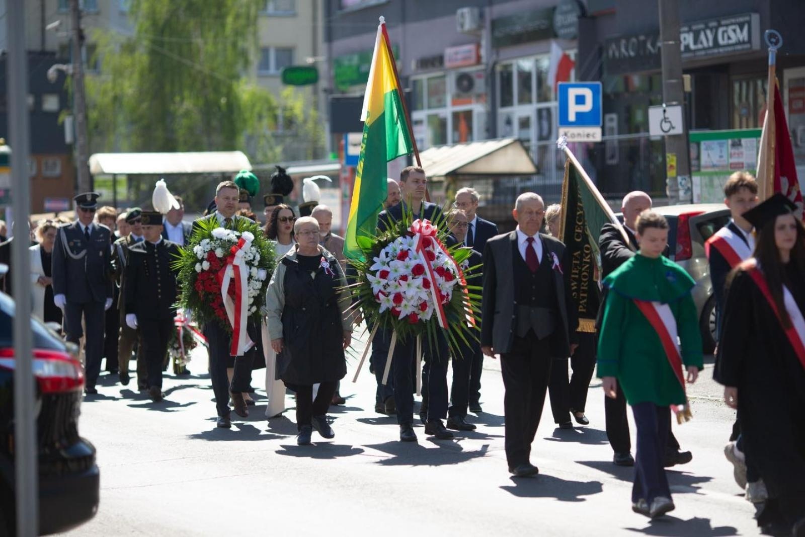 Zdjęcie w galerii na portalu naszwodzislaw.com: Obchody Święta Konstytucji 3 Maja w Radlinie. Wspólna pamięć i uroczystości patriotyczne wiadomości z regionu