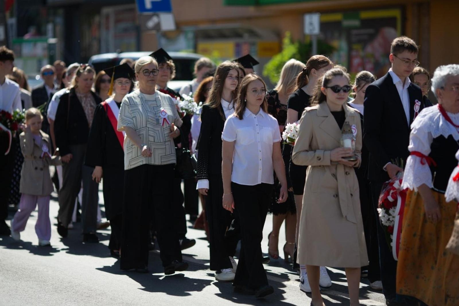 Zdjęcie w galerii na portalu naszwodzislaw.com: Obchody Święta Konstytucji 3 Maja w Radlinie. Wspólna pamięć i uroczystości patriotyczne wiadomości z regionu