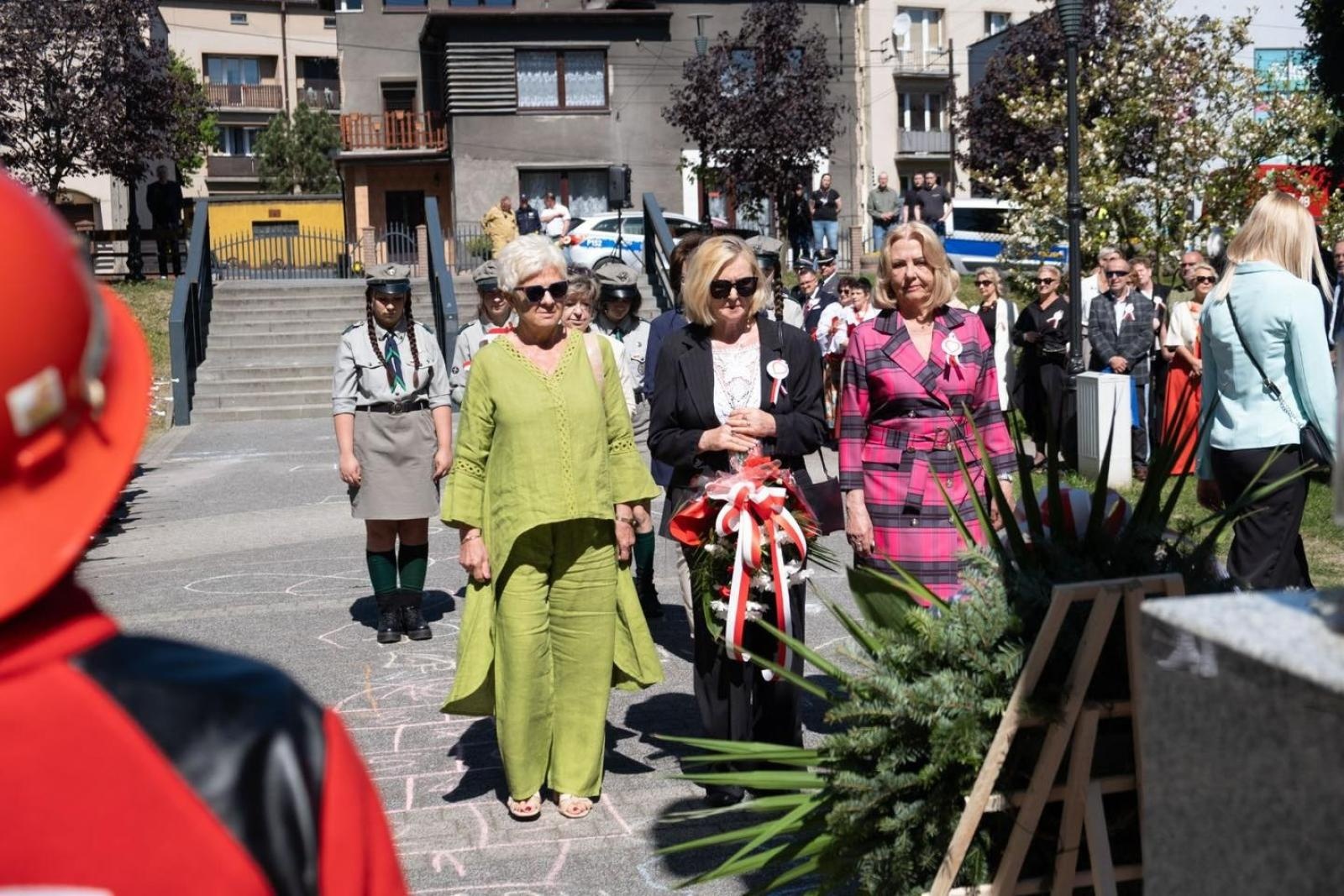 Zdjęcie w galerii na portalu naszwodzislaw.com: Obchody Święta Konstytucji 3 Maja w Radlinie. Wspólna pamięć i uroczystości patriotyczne wiadomości z regionu