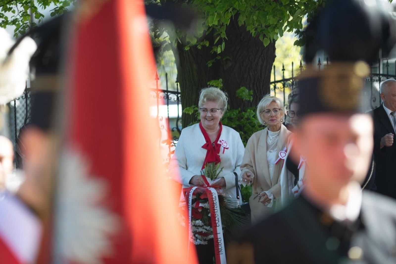 Zdjęcie w galerii na portalu naszwodzislaw.com: Obchody Święta Konstytucji 3 Maja w Radlinie. Wspólna pamięć i uroczystości patriotyczne wiadomości z regionu