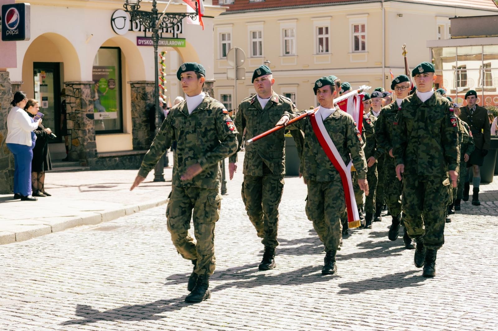 Zdjęcie w galerii na portalu naszwodzislaw.com: Wodzisław Śląski pamięta o Konstytucji 3 Maja. Uroczystości z udziałem mieszkańców i władz wiadomości z regionu