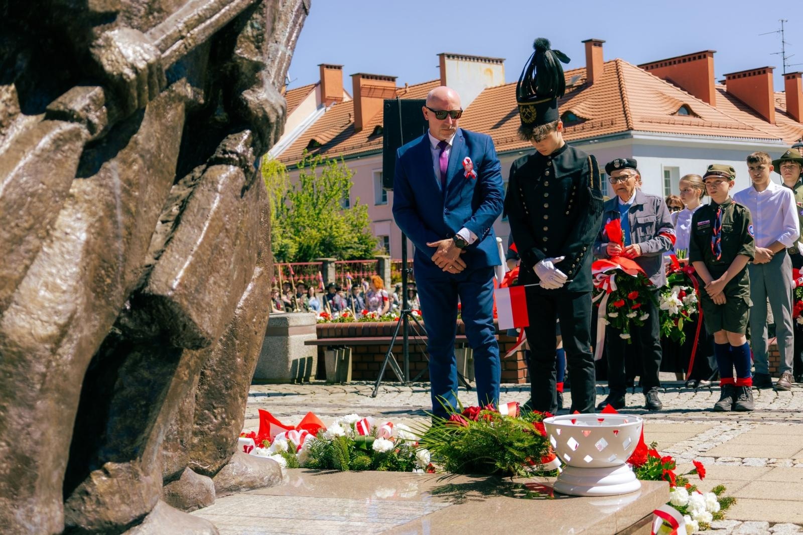 Zdjęcie w galerii na portalu naszwodzislaw.com: Wodzisław Śląski pamięta o Konstytucji 3 Maja. Uroczystości z udziałem mieszkańców i władz wiadomości z regionu