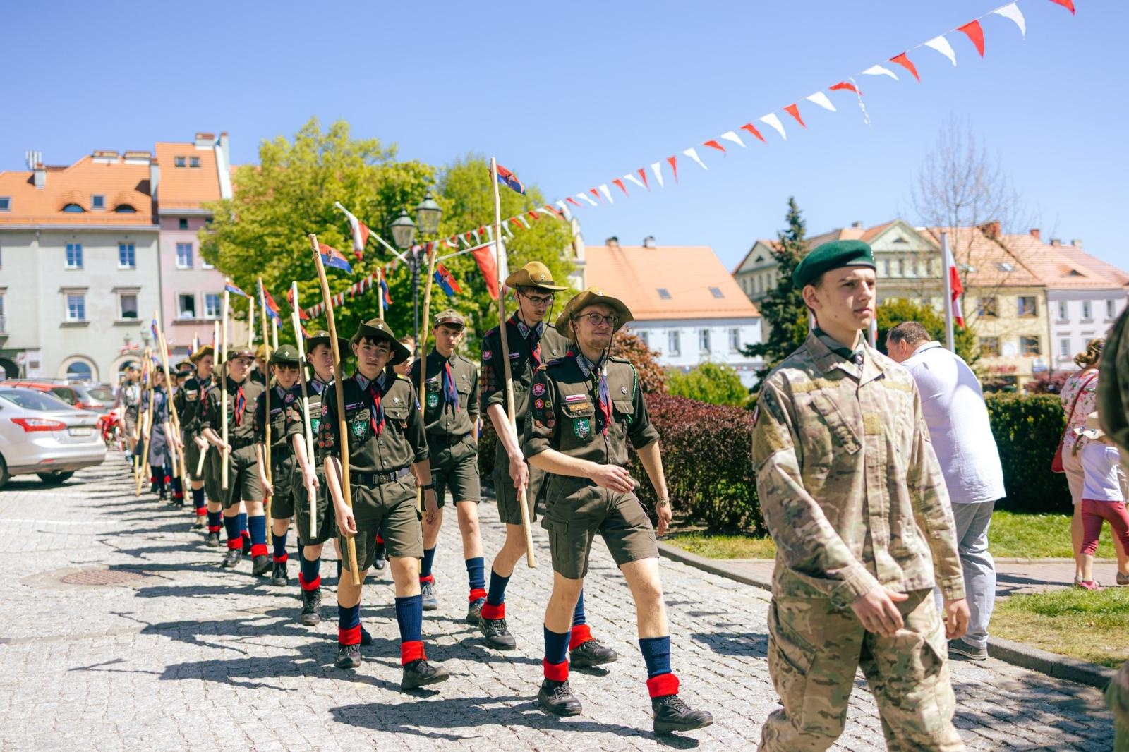 Zdjęcie w galerii na portalu naszwodzislaw.com: Wodzisław Śląski pamięta o Konstytucji 3 Maja. Uroczystości z udziałem mieszkańców i władz wiadomości z regionu