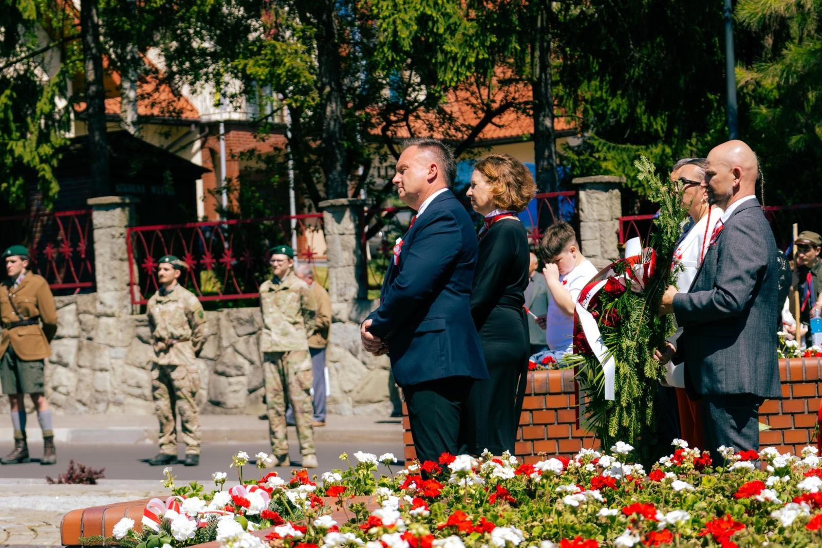 Zdjęcie w galerii na portalu naszwodzislaw.com: Wodzisław Śląski pamięta o Konstytucji 3 Maja. Uroczystości z udziałem mieszkańców i władz wiadomości z regionu