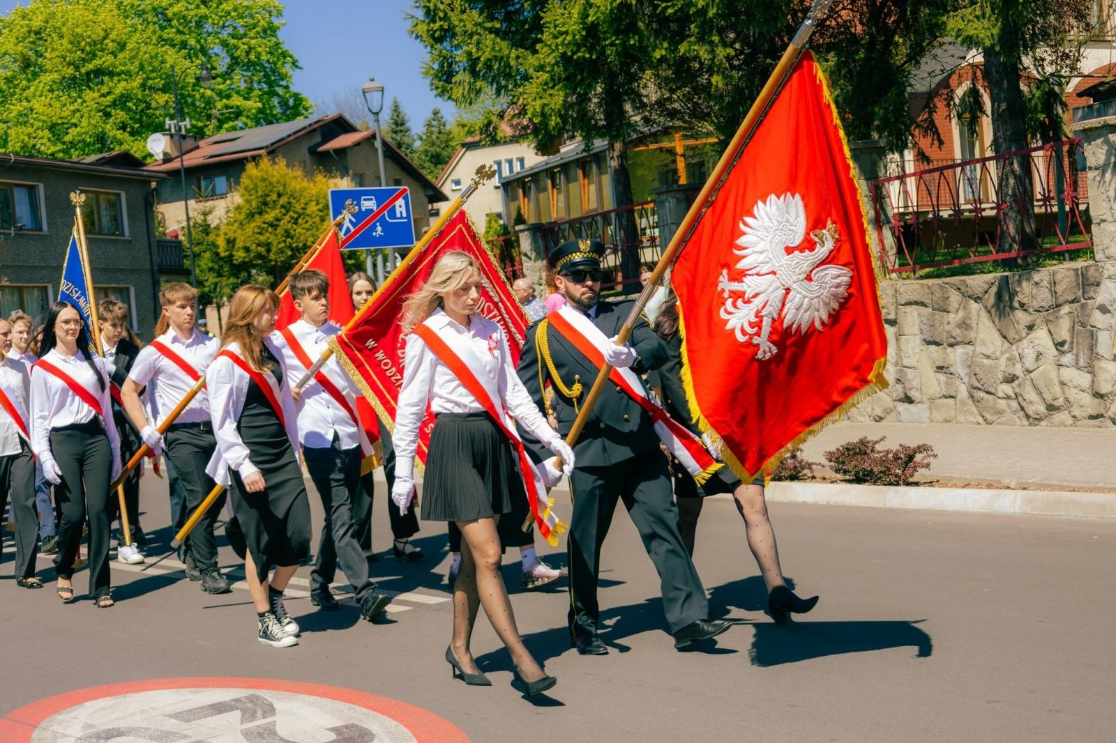 Zdjęcie w galerii na portalu naszwodzislaw.com: Wodzisław Śląski pamięta o Konstytucji 3 Maja. Uroczystości z udziałem mieszkańców i władz wiadomości z regionu