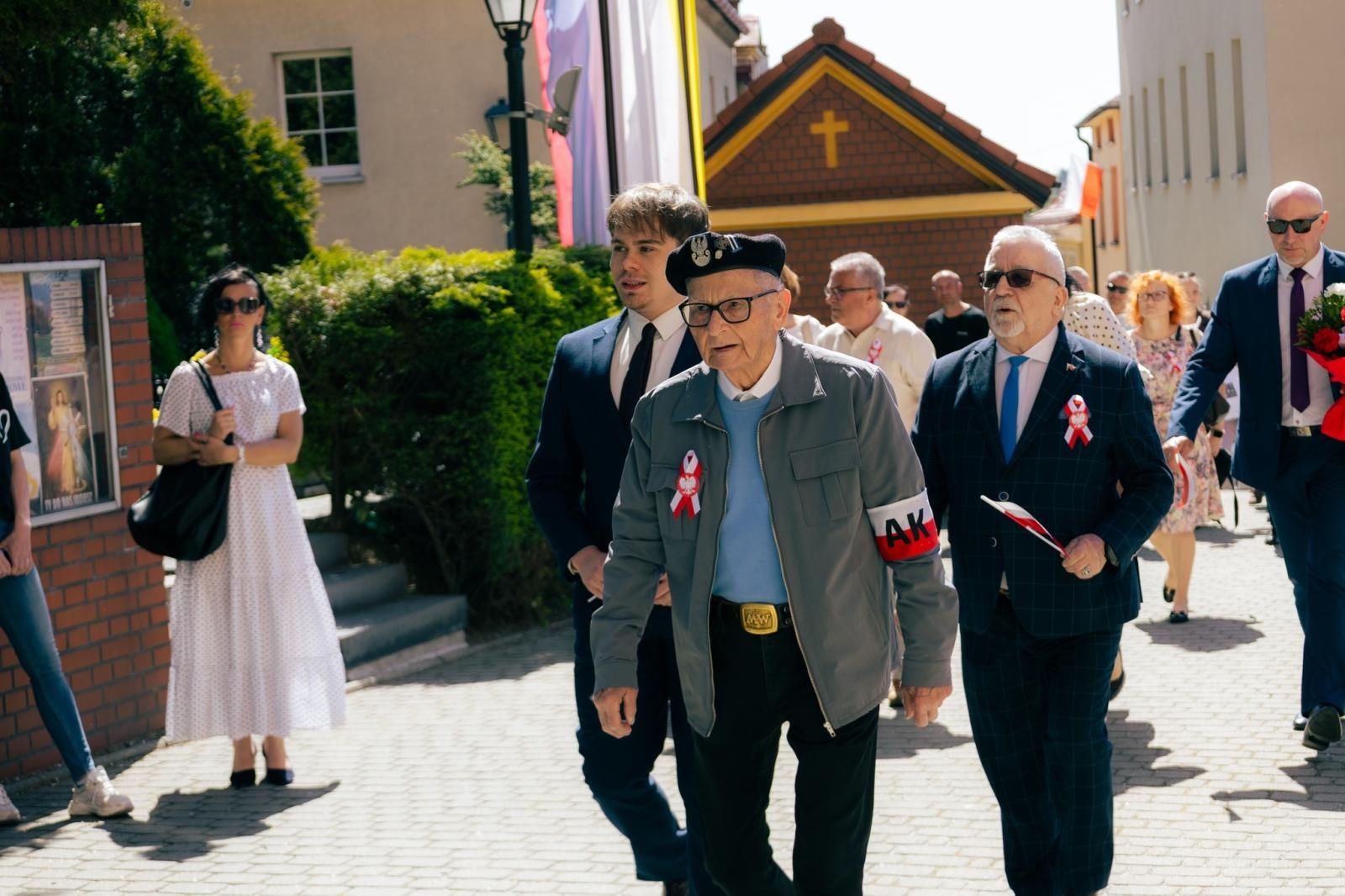 Zdjęcie w galerii na portalu naszwodzislaw.com: Wodzisław Śląski pamięta o Konstytucji 3 Maja. Uroczystości z udziałem mieszkańców i władz wiadomości z regionu