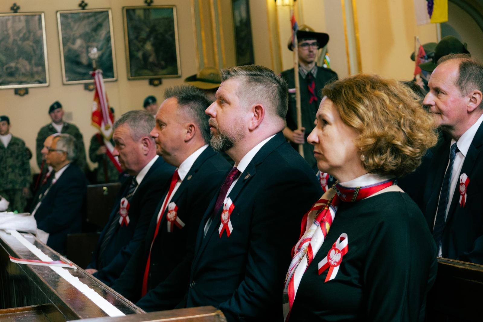 Zdjęcie w galerii na portalu naszwodzislaw.com: Wodzisław Śląski pamięta o Konstytucji 3 Maja. Uroczystości z udziałem mieszkańców i władz wiadomości z regionu
