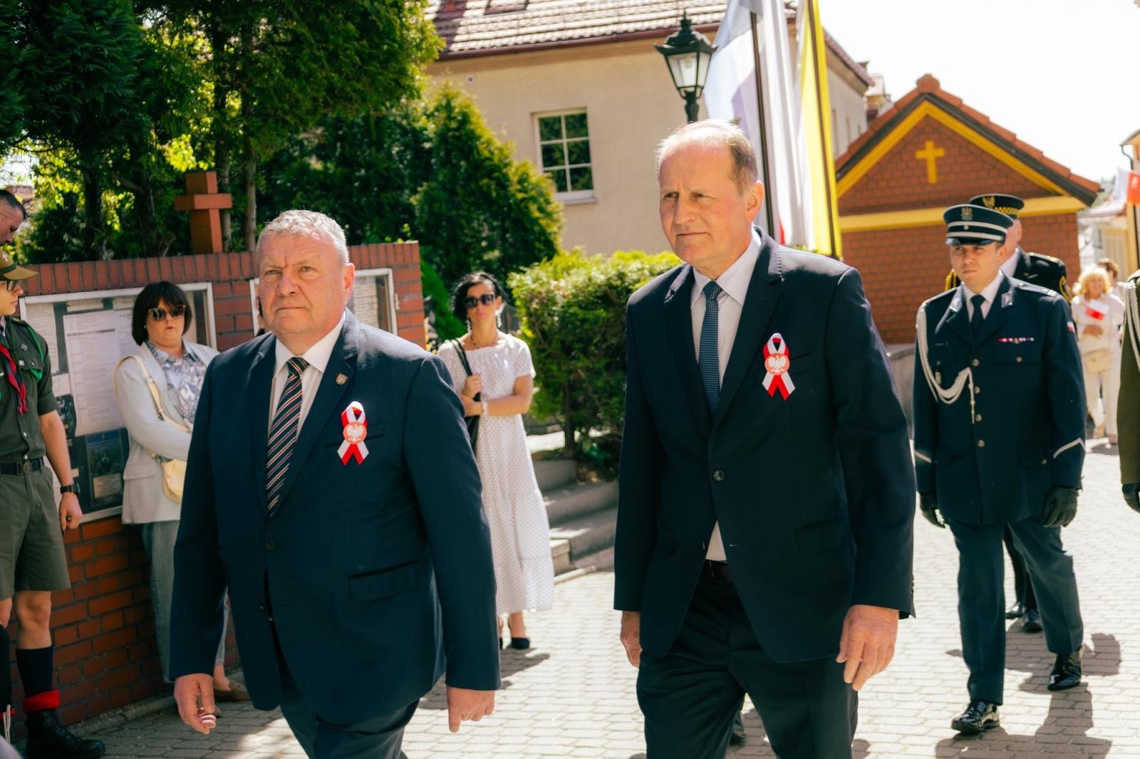 Zdjęcie w galerii na portalu naszwodzislaw.com: Wodzisław Śląski pamięta o Konstytucji 3 Maja. Uroczystości z udziałem mieszkańców i władz wiadomości z regionu