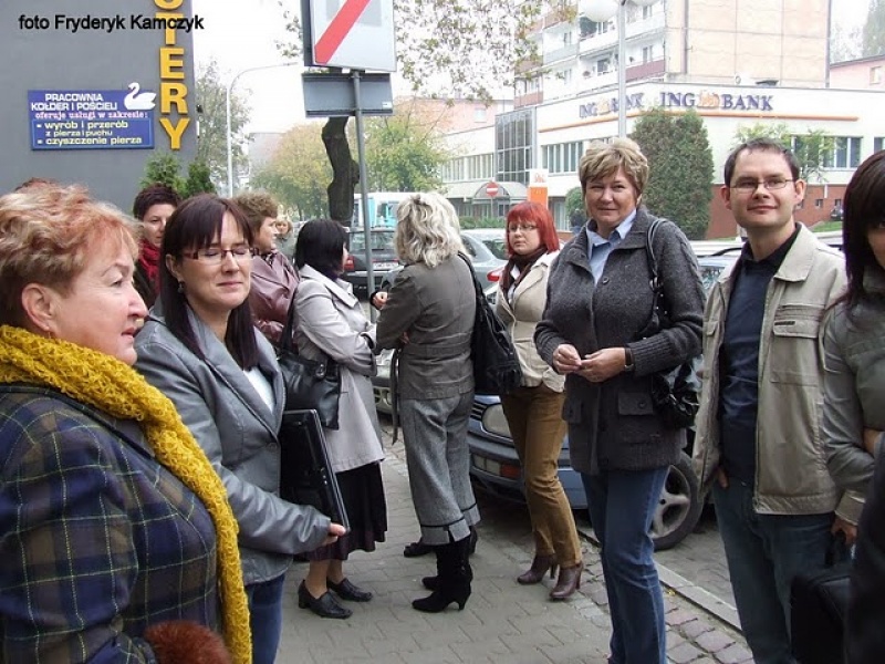 Zdjęcie w galerii na portalu naszwodzislaw.com: Pożar w MOPSie. Ewakuowali ludzi wiadomości z regionu