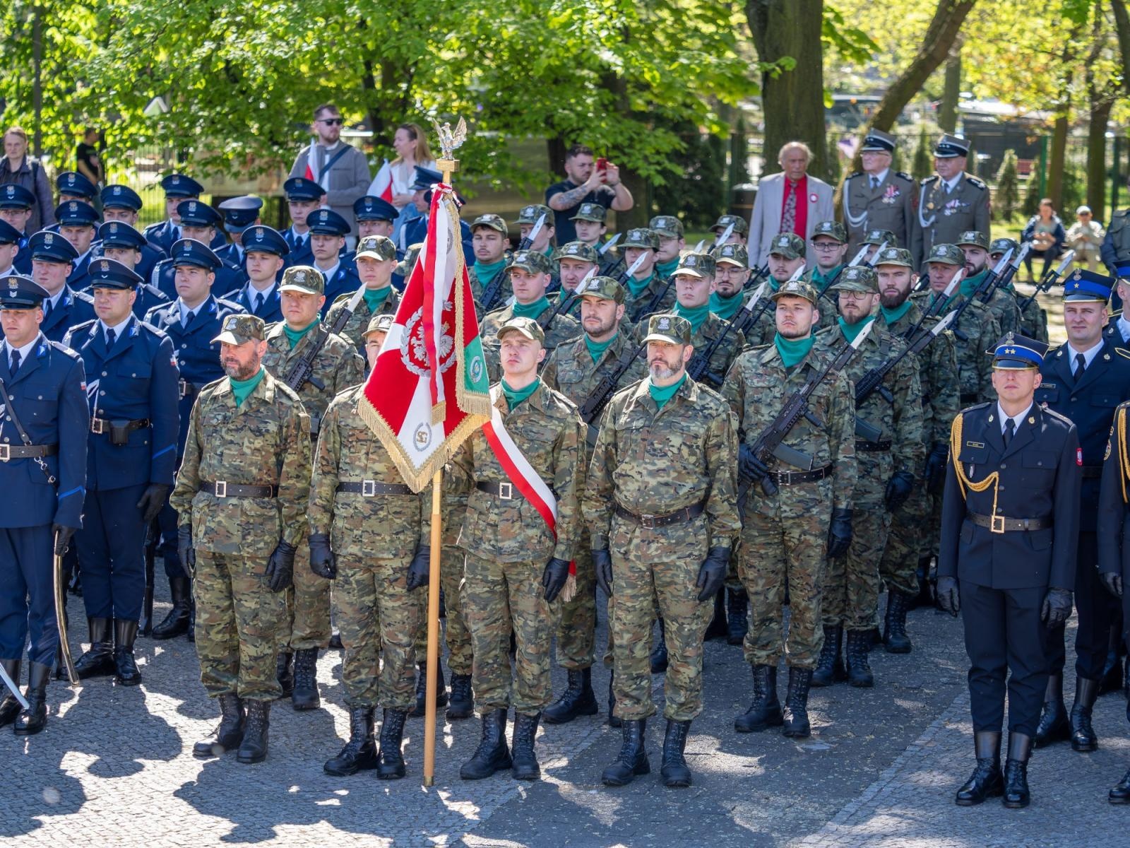 Zdjęcie w galerii na portalu naszwodzislaw.com: Narodowe Święto Konstytucji 3 Maja na Śląsku i Opolszczyźnie wiadomości z regionu