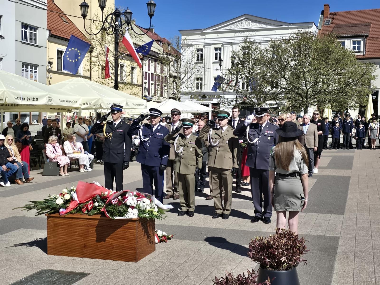 Zdjęcie w galerii na portalu naszwodzislaw.com: Narodowe Święto Konstytucji 3 Maja na Śląsku i Opolszczyźnie wiadomości z regionu