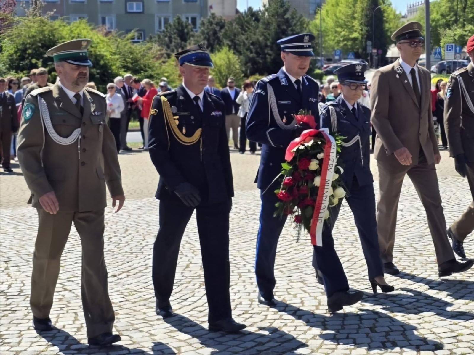 Zdjęcie w galerii na portalu naszwodzislaw.com: Narodowe Święto Konstytucji 3 Maja na Śląsku i Opolszczyźnie wiadomości z regionu