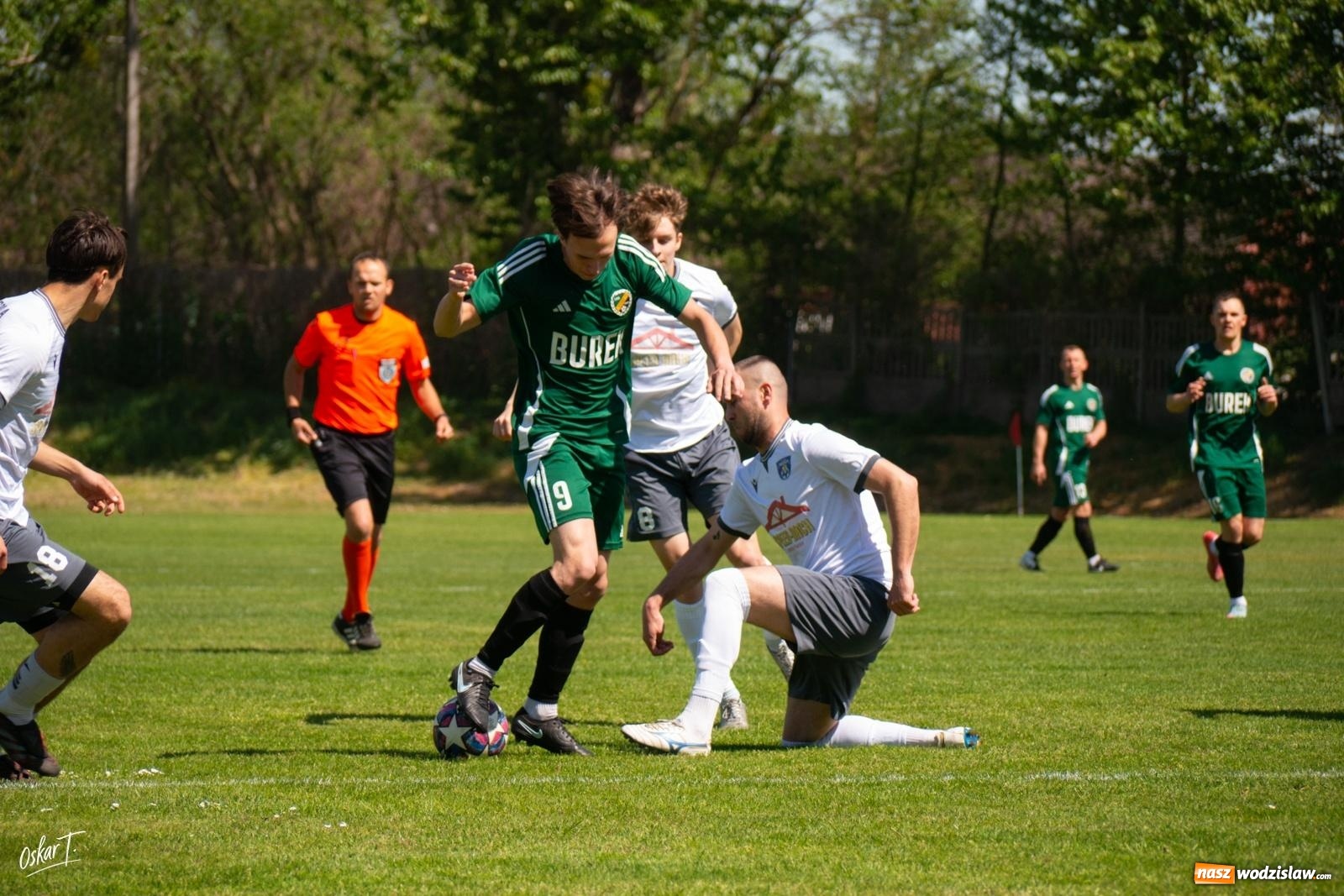 Zdjęcie w galerii na portalu naszwodzislaw.com: Gol w 88. minucie uratował Nędzę. Syrynia wypuściła zwycięstwo z rąk [FOTO] wiadomości z regionu