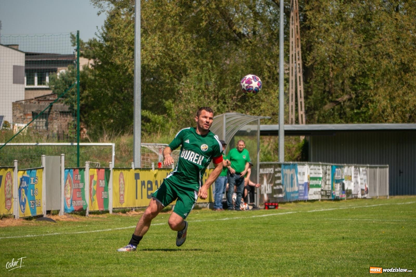 Zdjęcie w galerii na portalu naszwodzislaw.com: Gol w 88. minucie uratował Nędzę. Syrynia wypuściła zwycięstwo z rąk [FOTO] wiadomości z regionu