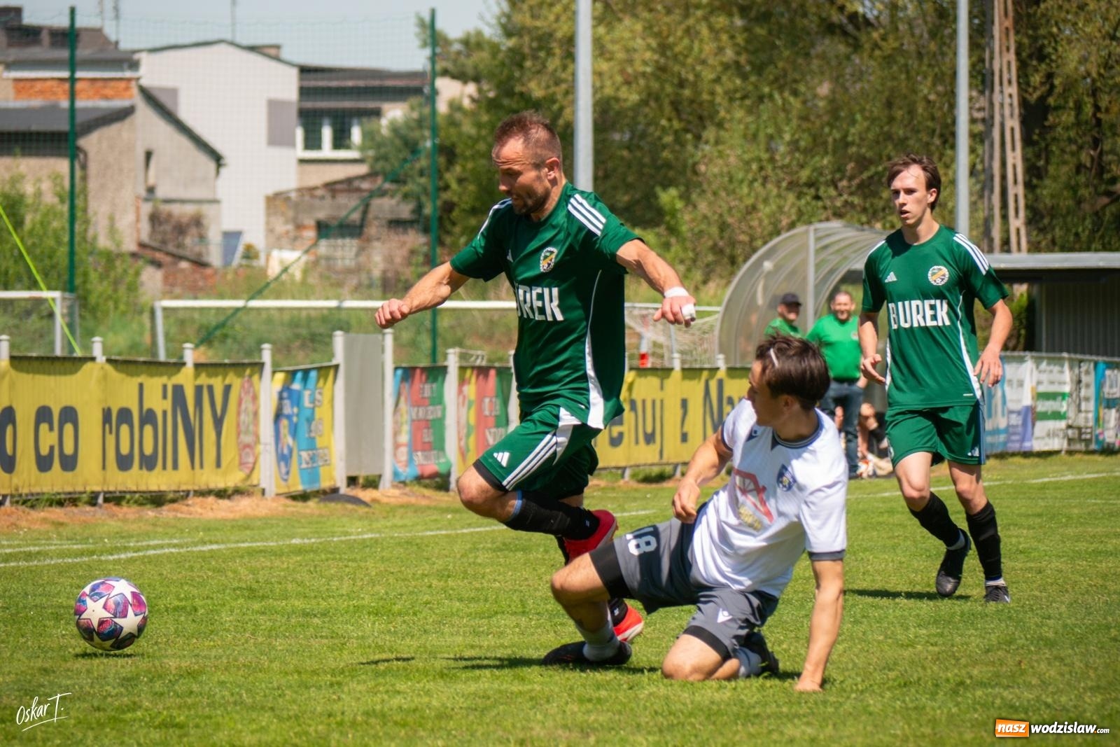 Zdjęcie w galerii na portalu naszwodzislaw.com: Gol w 88. minucie uratował Nędzę. Syrynia wypuściła zwycięstwo z rąk [FOTO] wiadomości z regionu