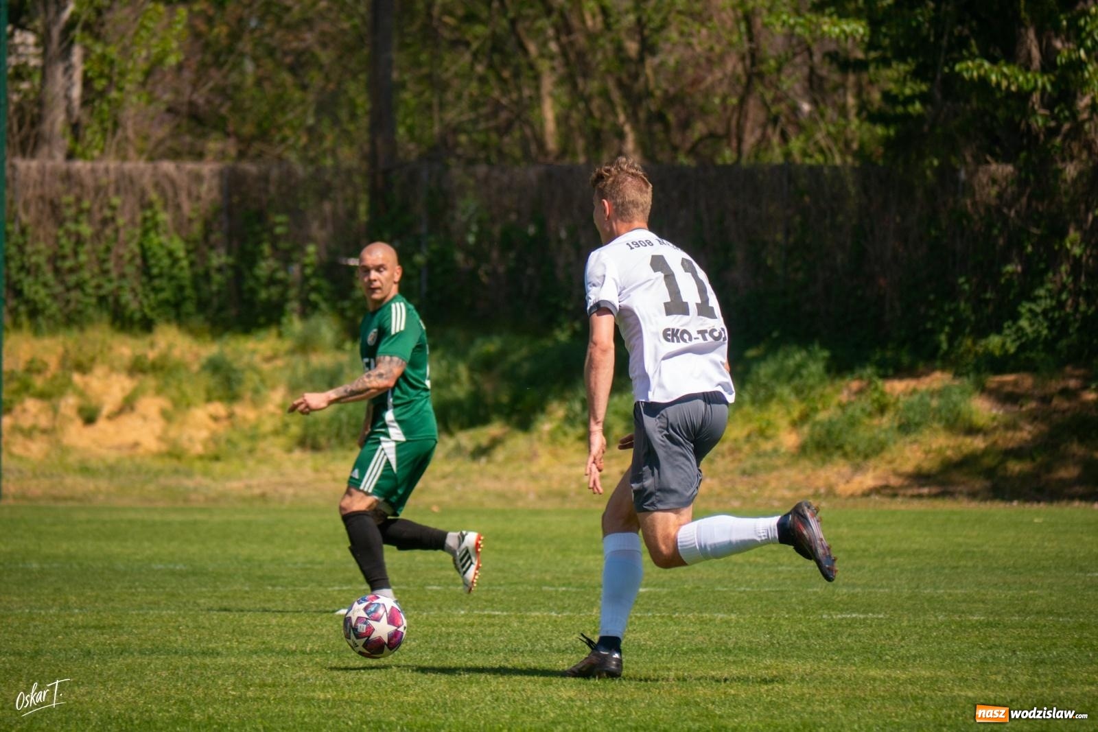 Zdjęcie w galerii na portalu naszwodzislaw.com: Gol w 88. minucie uratował Nędzę. Syrynia wypuściła zwycięstwo z rąk [FOTO] wiadomości z regionu