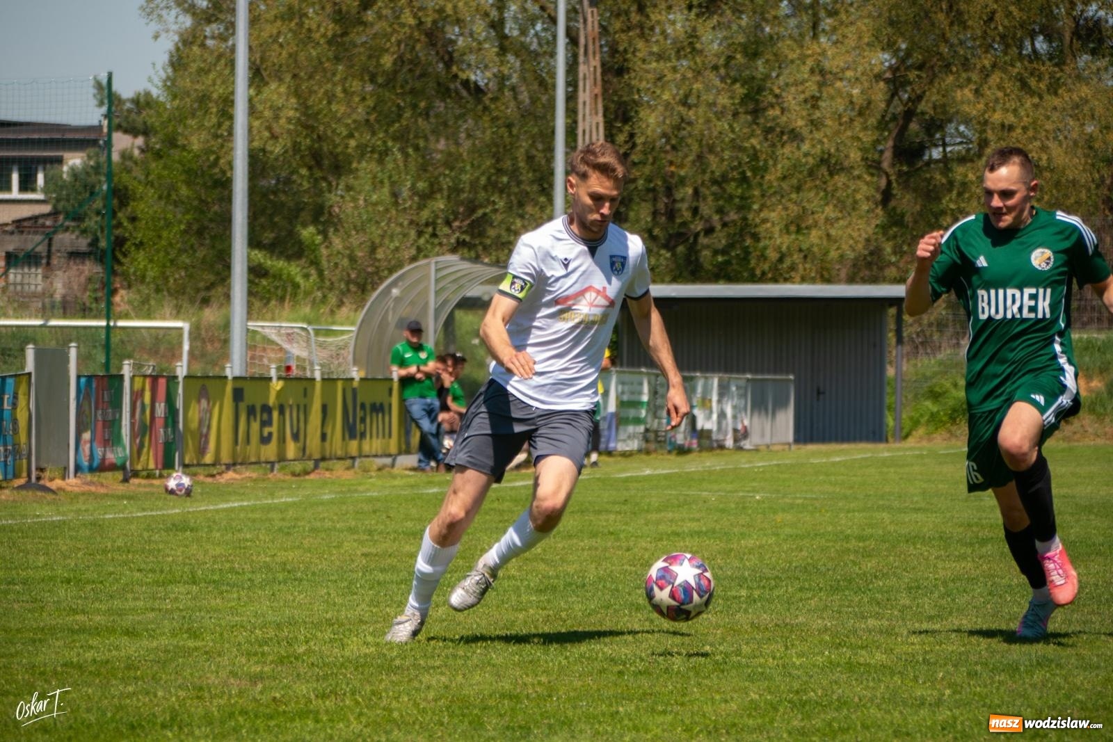 Zdjęcie w galerii na portalu naszwodzislaw.com: Gol w 88. minucie uratował Nędzę. Syrynia wypuściła zwycięstwo z rąk [FOTO] wiadomości z regionu