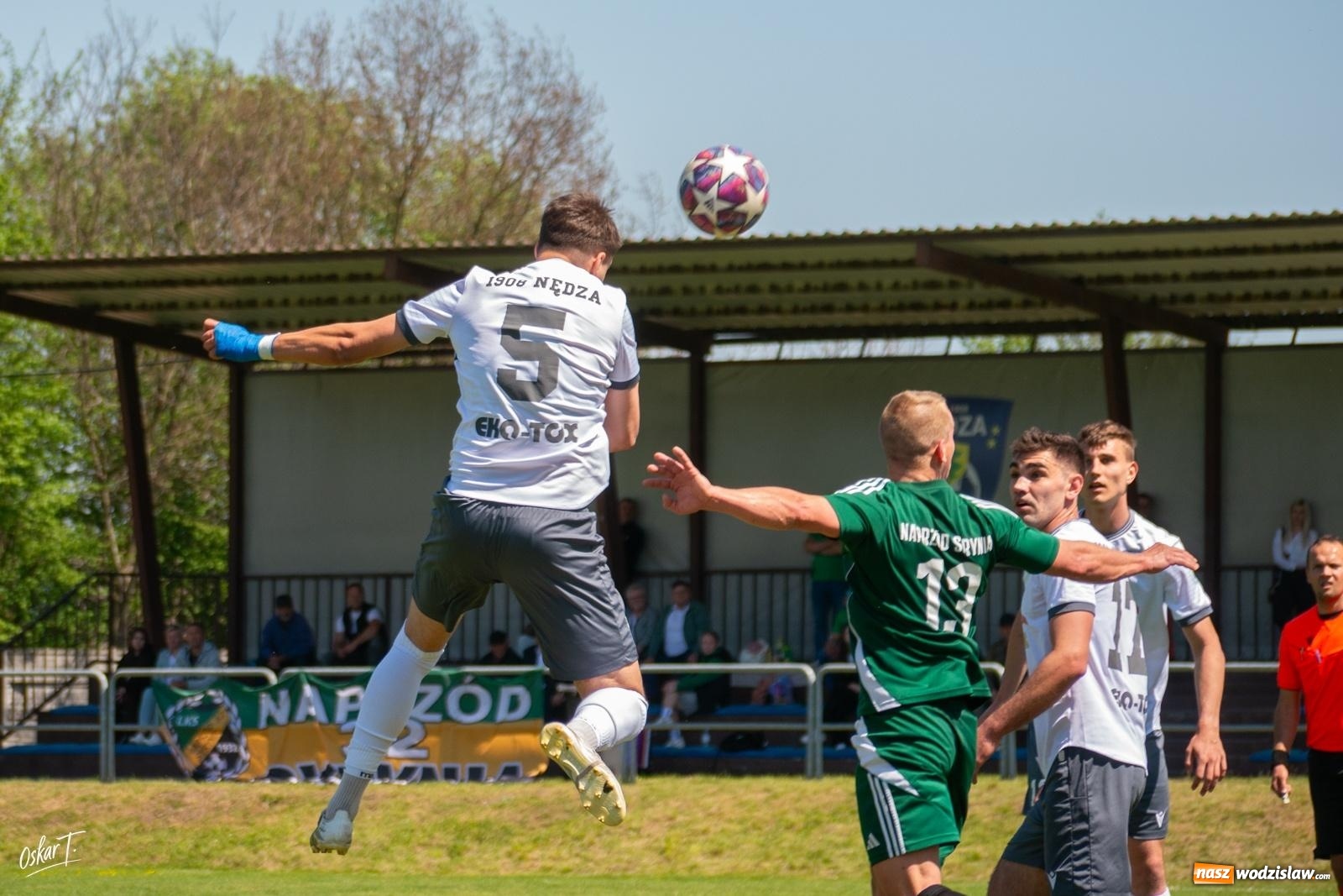 Zdjęcie w galerii na portalu naszwodzislaw.com: Gol w 88. minucie uratował Nędzę. Syrynia wypuściła zwycięstwo z rąk [FOTO] wiadomości z regionu
