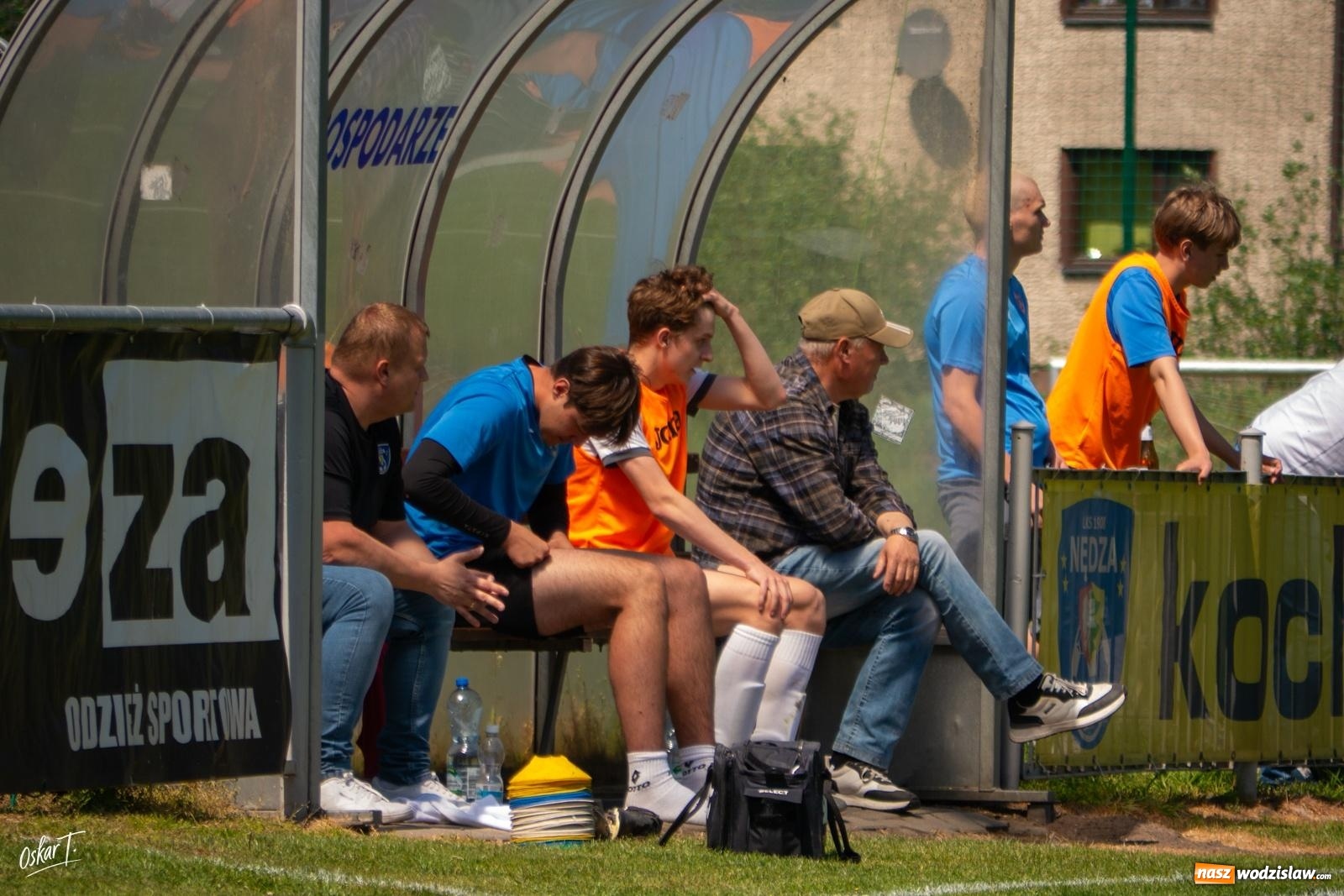 Zdjęcie w galerii na portalu naszwodzislaw.com: Gol w 88. minucie uratował Nędzę. Syrynia wypuściła zwycięstwo z rąk [FOTO] wiadomości z regionu