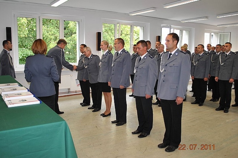 Zdjęcie w galerii na portalu naszwodzislaw.com: Policjanci w dniu swojego święta wiadomości z regionu