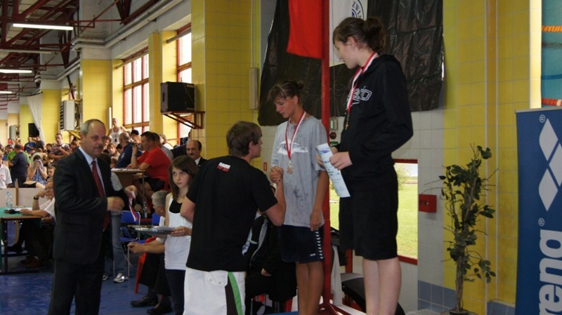 Zdjęcie w galerii na portalu naszwodzislaw.com: Po trzyktroć złoto w pływaniu wiadomości z regionu