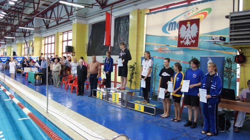 Zdjęcie w galerii na portalu naszwodzislaw.com: Po trzyktroć złoto w pływaniu wiadomości z regionu