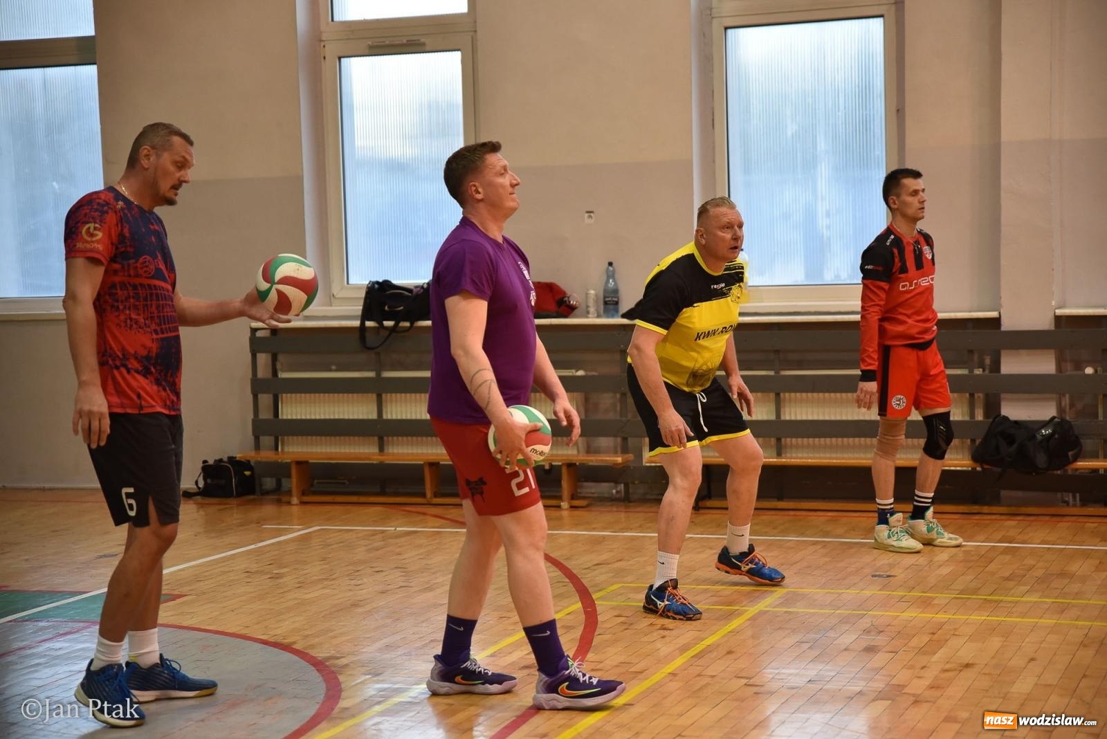 Zdjęcie w galerii na portalu naszwodzislaw.com: Omerta lepsza w sezonie, Pszów lepszy w finale. Wielkie emocje w ALS Volley Amigos 35 [FOTO] wiadomości z regionu