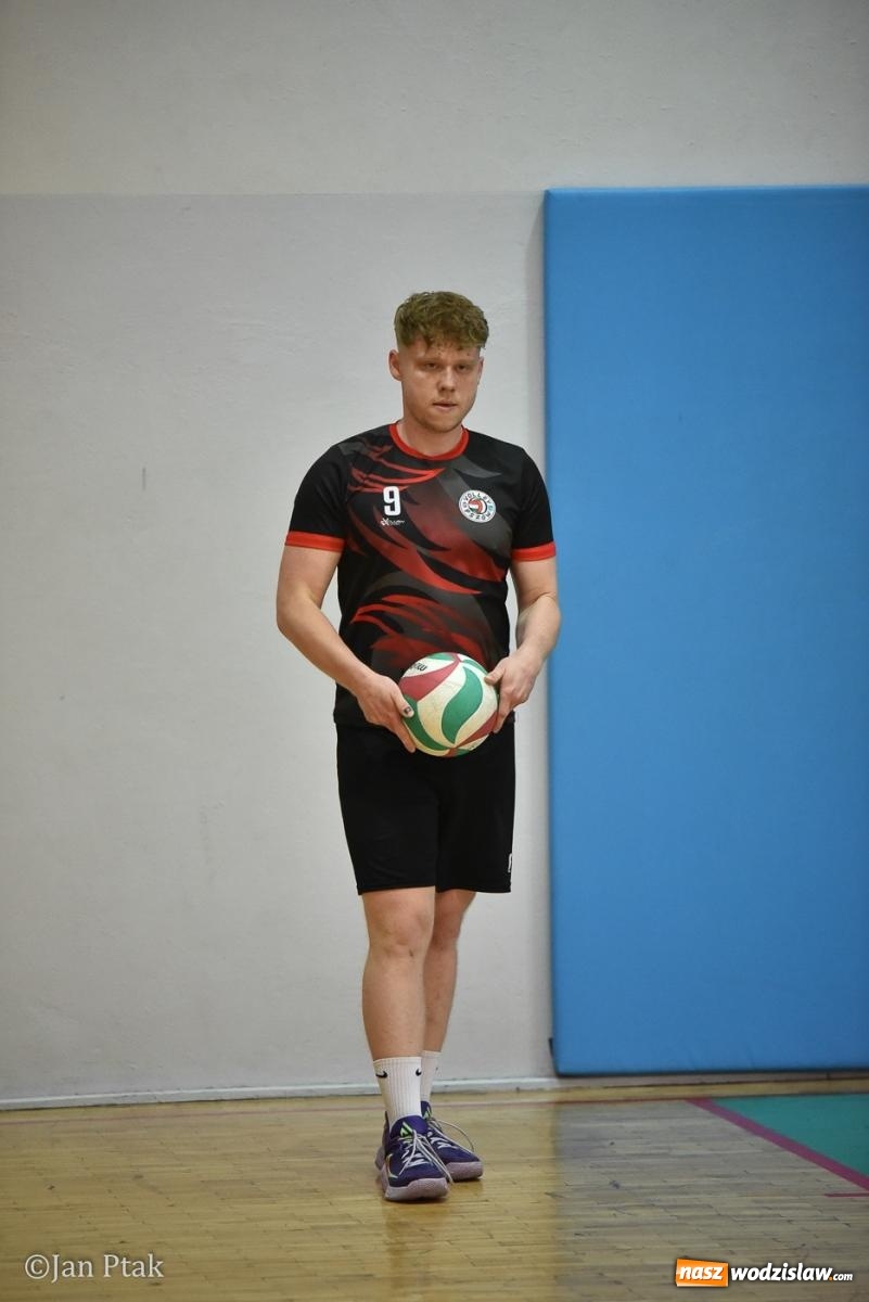 Zdjęcie w galerii na portalu naszwodzislaw.com: Omerta lepsza w sezonie, Pszów lepszy w finale. Wielkie emocje w ALS Volley Amigos 35 [FOTO] wiadomości z regionu