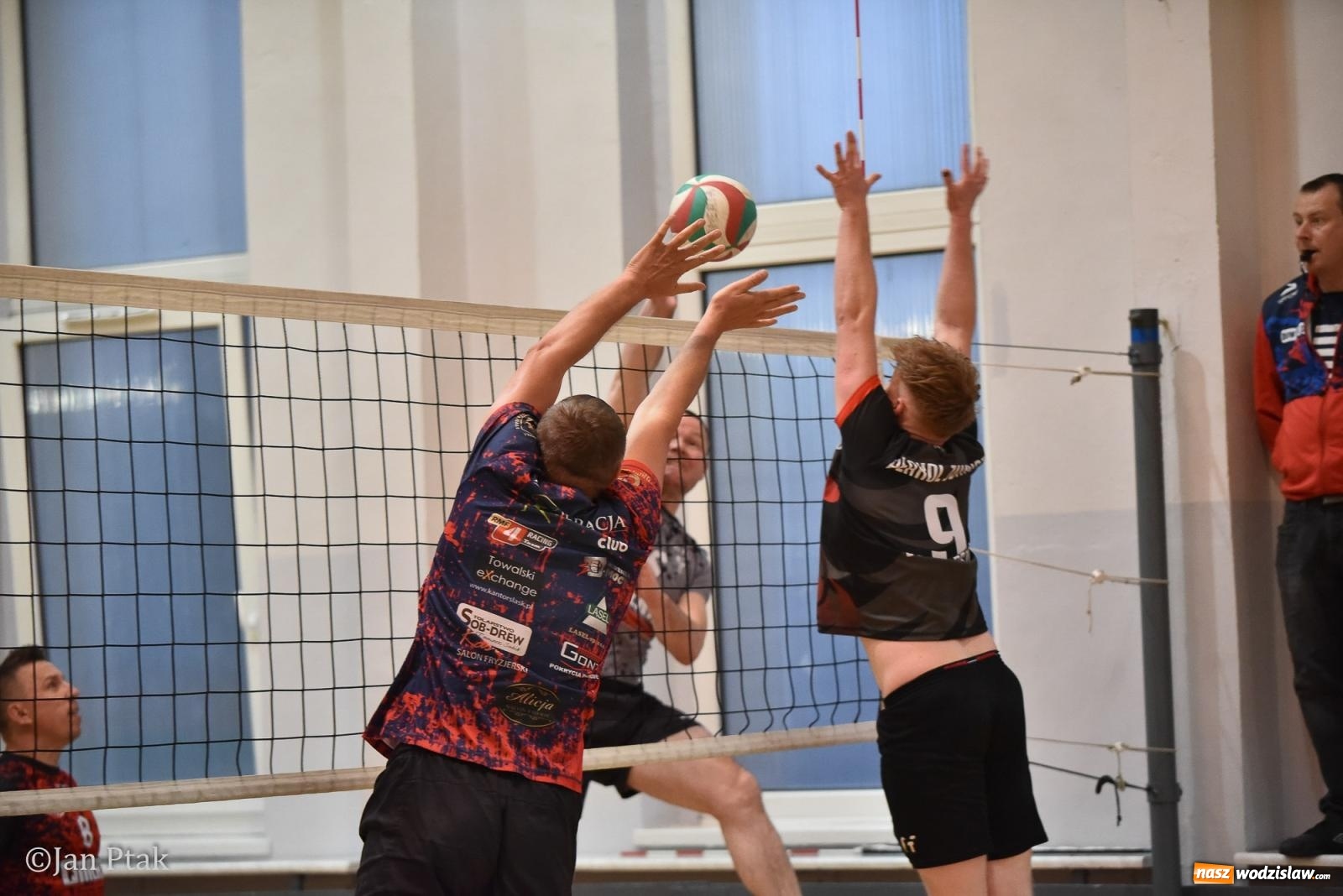 Zdjęcie w galerii na portalu naszwodzislaw.com: Omerta lepsza w sezonie, Pszów lepszy w finale. Wielkie emocje w ALS Volley Amigos 35 [FOTO] wiadomości z regionu